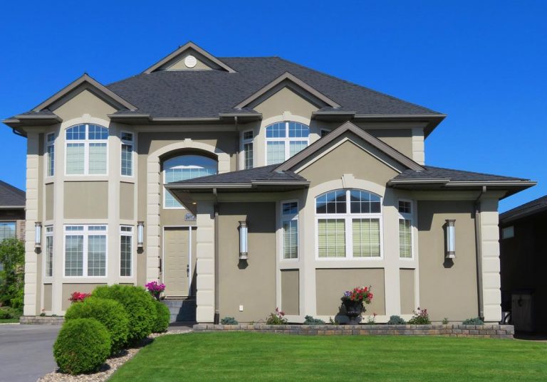 Musisz znaleźć agenta nieruchomości, który ma duże doświadczenie w kupowaniu domów